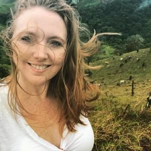 Meet your Posher, Danae